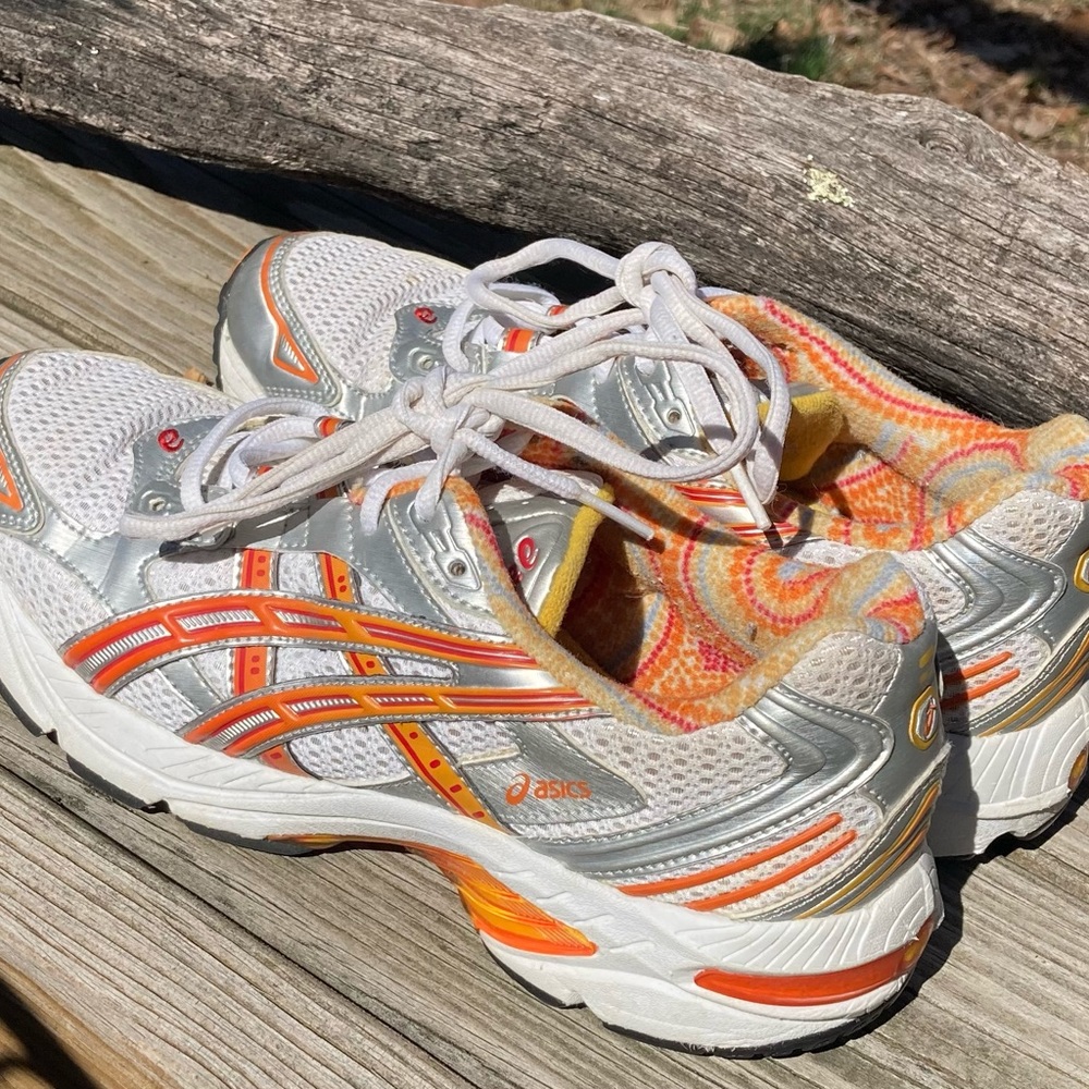 ASICS Women’s Duomax Sneakers, Size 7.
